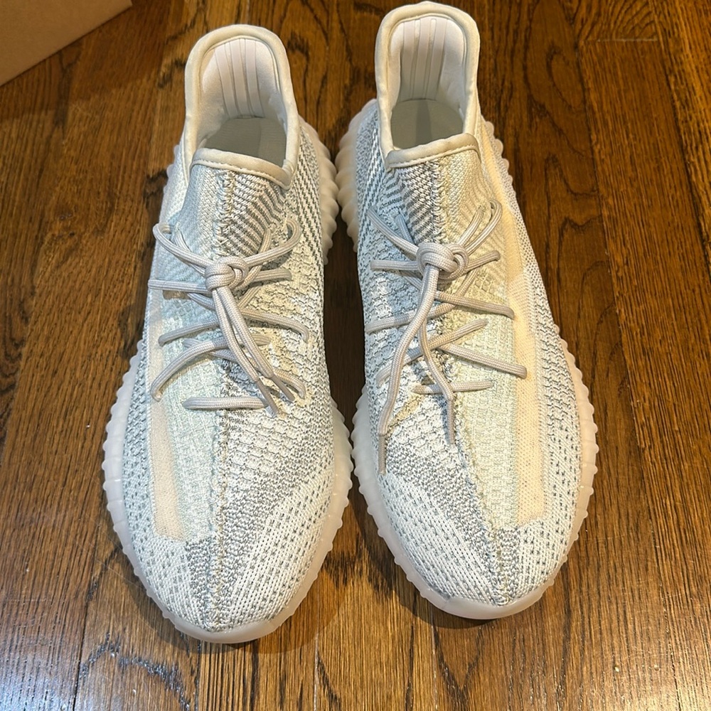 Yeezy Boost 350 V2
